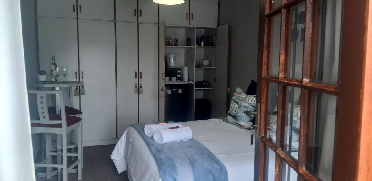 Shark Cove Little Cottage Kleinbaai Eksteriør billede